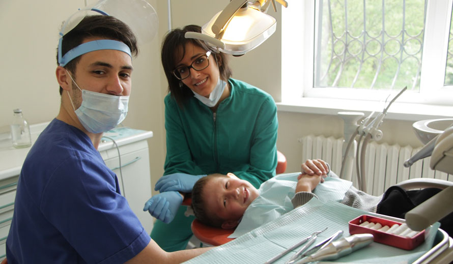 phg-2013-04-dentisti-1